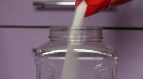 Pour sugar Video stock 67506938