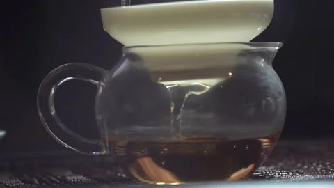 Pour tea infusion Stock Footage 278962742