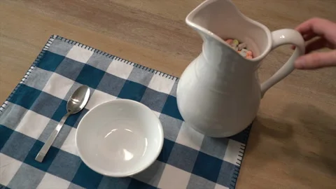 Pouring Cereal Marshmallows...All Marshmallows! 動画素材 137550535