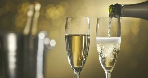 Pouring champagne Stock Footage 140786814