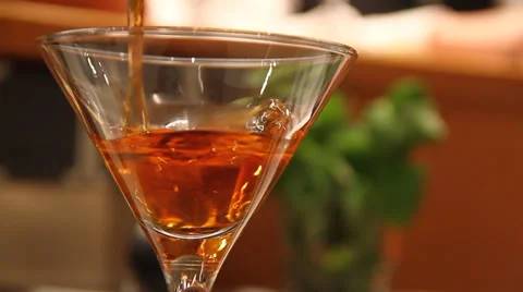 Pouring a Cocktail Stockbeeldmateriaal 37731464