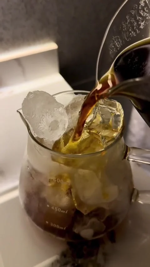 Pouring coffee Stock Footage 316746719