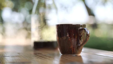 Pouring cold brew coffee Stock Footage 121089614