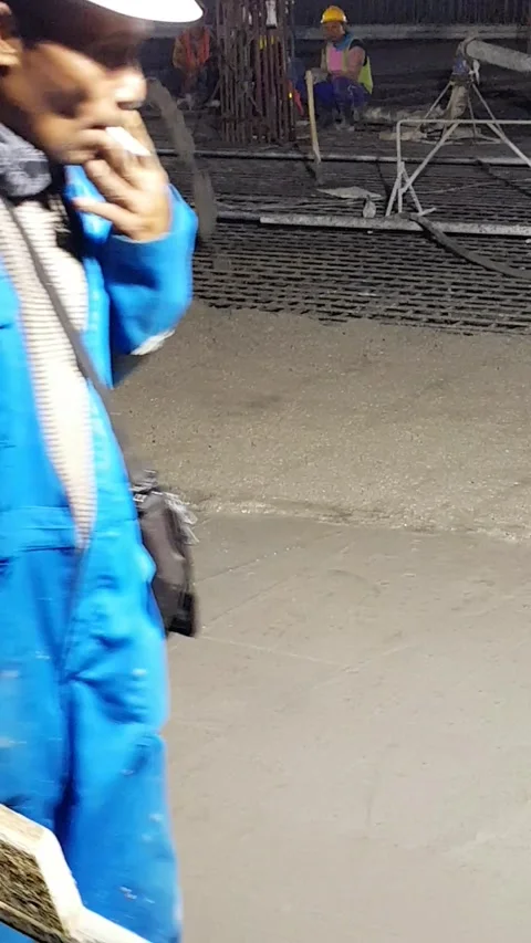 Pouring Concrete 動画素材 232685123