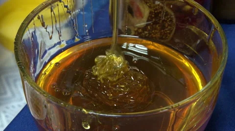 Pouring honey in jars Vidéo 36544567