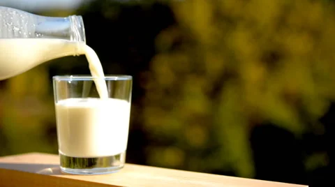 Pouring milk Stock-Footage 42615389