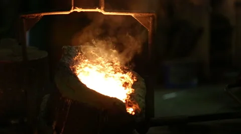 Pouring of molten iron Stock-Footage 61423877
