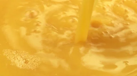 Pouring orange juice Video stock 8573485