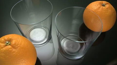 POURING ORANGE JUICE Vidéo 58944373