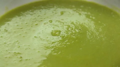 Pouring Pea Soup Video stock 9189117