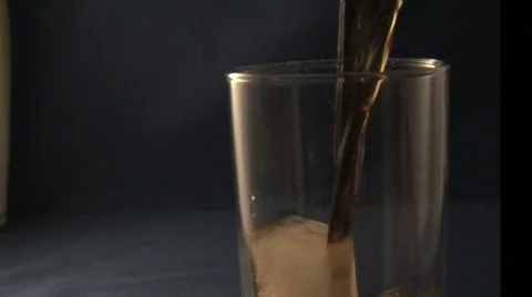 Pouring a refreshing cola  Stock Footage 600166