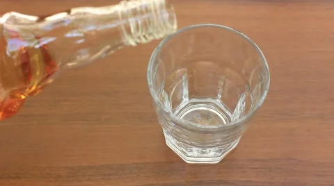 Pouring scotch Stock Footage 41763113