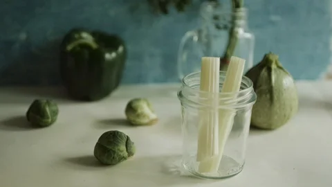 Pouring Smoothie 10 動画素材 89303035