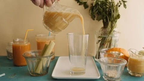 Pouring Smoothie 7 動画素材 89305247