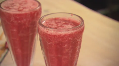 Pouring Smoothie Stock Footage 32515949
