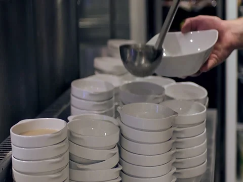 Pouring soup Video stock 34422095