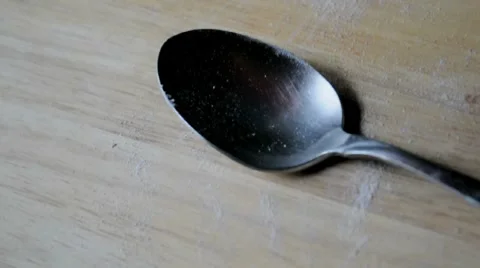 Pouring Sweetner on Spoon 動画素材 8736045