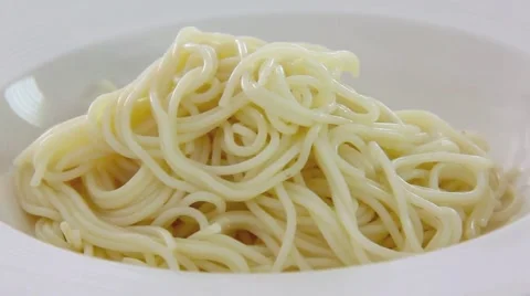 Pouring Tomatoes Sauce Into Spaghetti Video stock 65816254
