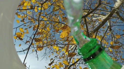 Pouring water in cup  Video stock 56986366