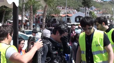 Pouring water on divers head before diving Stock Footage 48871026