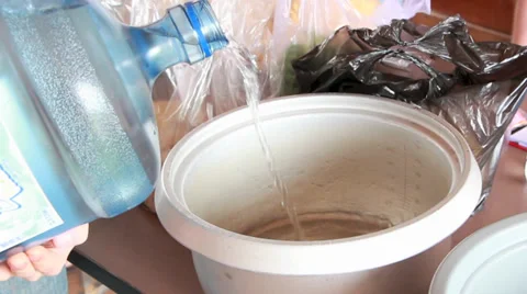 Pouring water Stock Footage 39106793