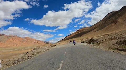 POV bike ride through beautiful mountain roads in Leh Ladakh India 스톡 동영상 329605341