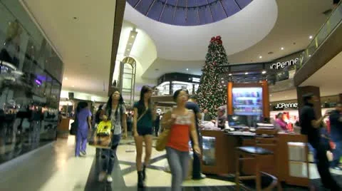 POV CHRISTMAS TREE IN MALL Video stock 9288932