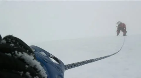 POV of climber using ascender up rope Vidéo 22221024