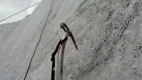 POV climbing in the ice Vidéo 99396017