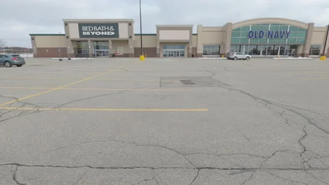 POV Closed retail stores during COVID 19 coronavirus pandemic lockdown 库存影片 146442173