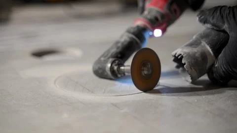 POV of construction worker cutting tile surface using rotary power too 库存影片 326859796