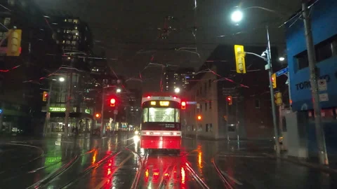 POV driving in heavy rain on dark wet city streets at night. 스톡 동영상 146758972