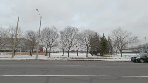 POV driving plate side view suburban landscape near Toronto Canada Vidéo 146466787