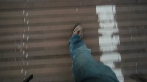 POV Feet while Walking on Brooklyn Bridge Video stock 10508842