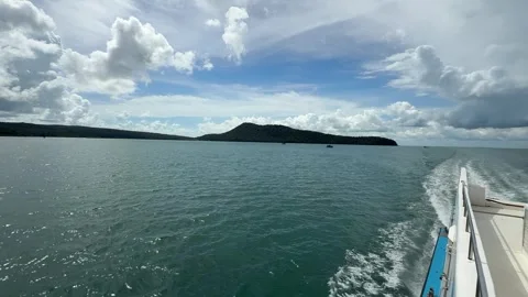 POV of ferry wake and foam trail in the open ocean 스톡 동영상 337082567