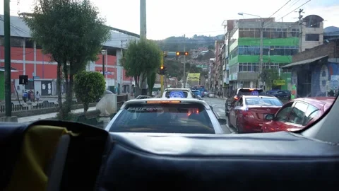 Pov first person view inside a micro bus at the red traffic light in the avenues 库存影片 164577918
