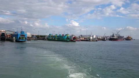 POV Inside Ferry Leaving Jetty 스톡 동영상 63879370