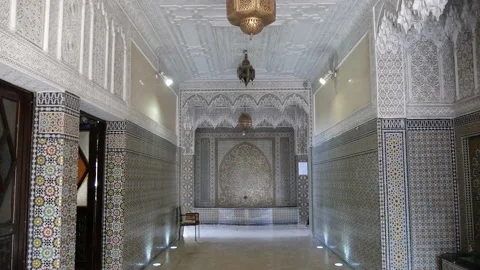 POV inside temple marrakech slowmotion Video stock 132341268