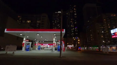 POV night side view downtown Toronto city in COVID 19  pandemic lockdown 库存影片 146404915