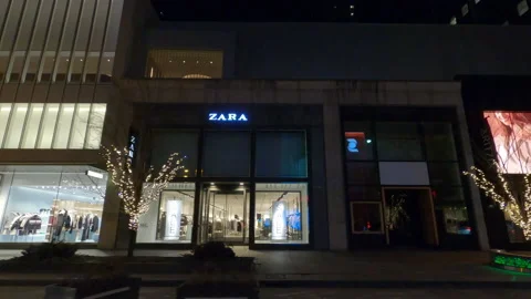 POV night side view downtown Toronto city in COVID 19  pandemic lockdown Vidéo 146417336