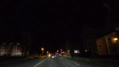 POV nights driving in empty streets near Toronto in COVID 19  pandemic lockdown 库存影片 146490098