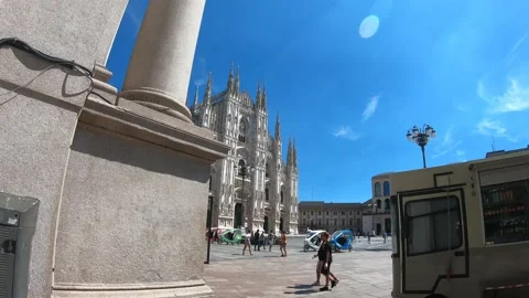 POV shot walking through Piazza Duomo Video stock 136876200