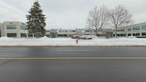 POV side view quiet city streets during COVID 19 coronavirus pandemic lockdown Vidéo 145897391