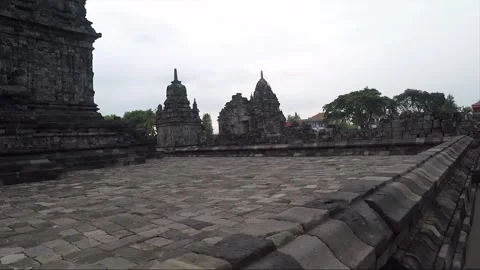 POV Walk, Panoramic View, Buddhist Stupas, Sewu Temple Compound, Java, Indonesia 库存影片 310695195