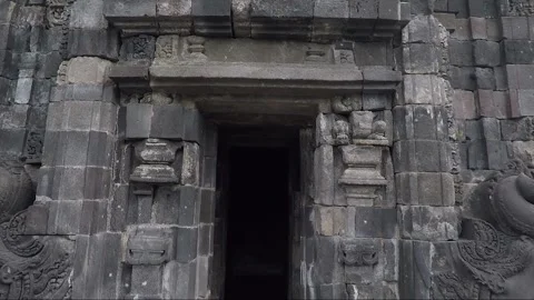 POV Walk, Panoramic View, Buddhist Stupa, Sewu Main Temple, Java, Indonesia 库存影片 311587246