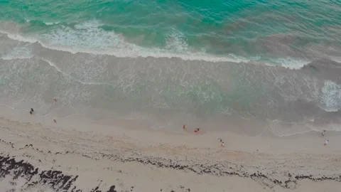The power of the elements, strong ocean waves rushing ashore, the Caribbean Sea, Stock Footage 189750708