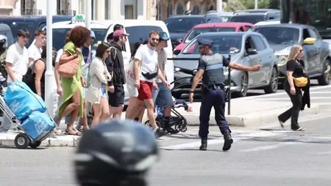 Power gradually returns to Cannes after five-hour blackout, CANNES, FR - 24 May  Video stock 310008224