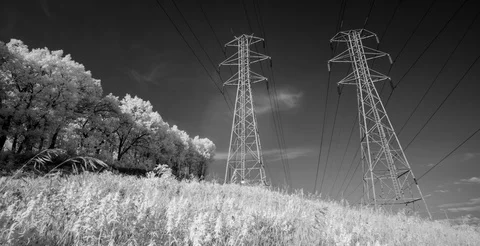 Power Lines and Clouds 2 - Black and White Infrared - 4K Realtime 스톡 동영상 108222823