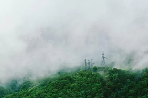 Power lines in the mountains Foto stock