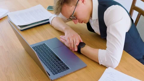 The Power of Pause How Quick Naps Boost Focus and Creativity Stock Footage 238642603